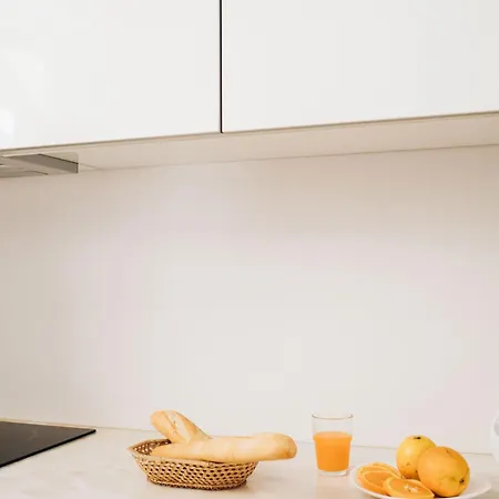 Apartment Cozy 1-bedroom With Private Terrace In Palmela