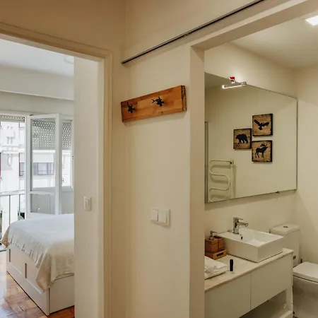 Apartment Cozy 1-bedroom With Private Terrace In Palmela Porto