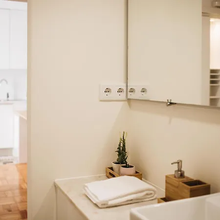 Apartment Cozy 1-bedroom With Private Terrace In Palmela *