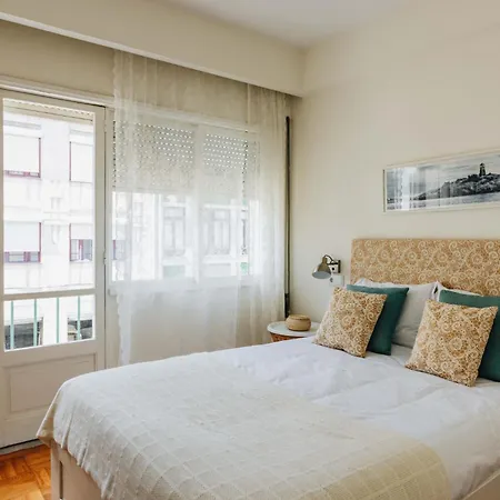 Апартаменты Cozy 1-bedroom With Private Terrace In Palmela Порту