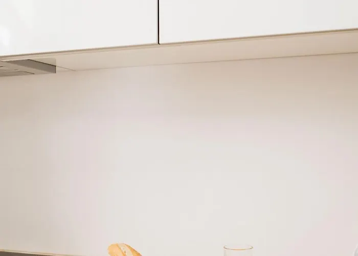 Апартаменты Cozy 1-bedroom With Private Terrace In Palmela