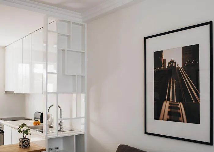 Cozy 1-bedroom With Private Terrace In Palmela * Порту