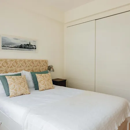 Apartament Cozy 1-bedroom With Private Terrace In Palmela