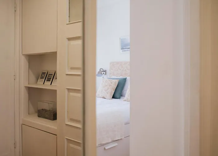 Cozy 1-bedroom With Private Terrace In Palmela Apartman *